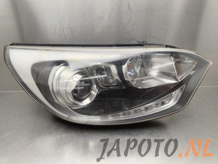 Używane Reflektor prawy Kia Rio III (UB) 1.1 CRDi VGT 12V Cena € 367,45 Procedura marży oferowane przez Japoto Parts B.V.