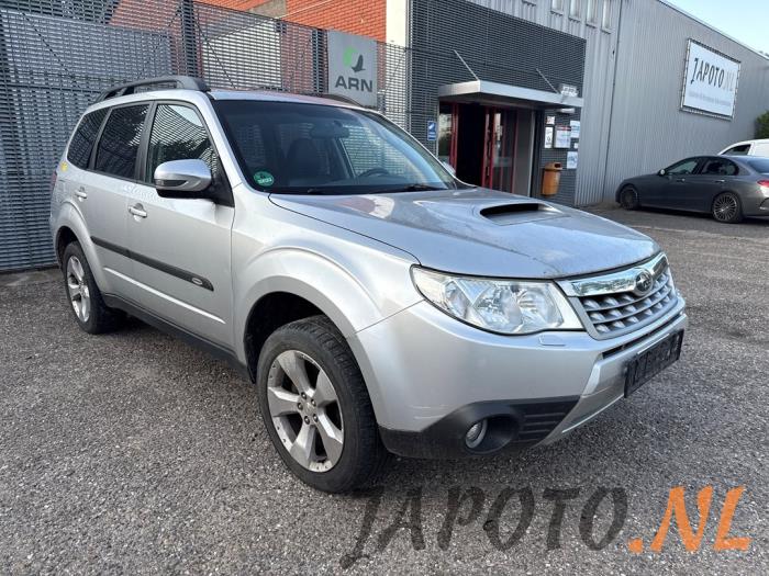 Używane Grill Subaru Forester (SH) 2.0D Cena € 52,45 Procedura marży oferowane przez Japoto Parts B.V.