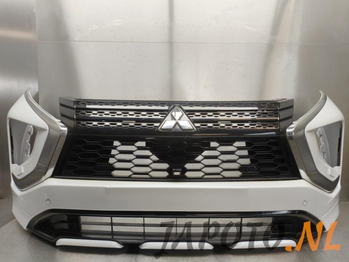 Nuevos Parachoques Mitsubishi Eclipse Cross (GK/GL) 2.4 16V PHEV 4x4 Precio € 1.270,50 IVA incluido ofrecido por Japoto Parts B.V.
