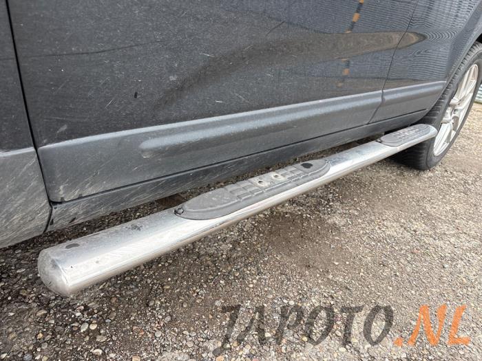 Używane Panel boczny Kia Sorento II (XM) 2.4 16V 4x2 Cena € 78,75 Procedura marży oferowane przez Japoto Parts B.V.