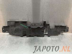 Abdeckblech Motor van een Mitsubishi Eclipse Cross (GK/GL) 2.4 16V PHEV 4x4 2023