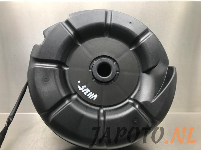 Używane Subwoofer Mazda CX-5 II (KF) 2.2 SkyActiv-D 175 16V 4WD Cena € 78,70 Procedura marży oferowane przez Japoto Parts B.V.