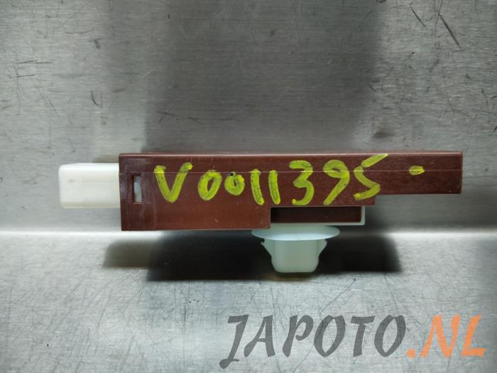 Używane Keyless Entry-Antena Lexus CT 200h 1.8 16V Cena € 15,70 Procedura marży oferowane przez Japoto Parts B.V.