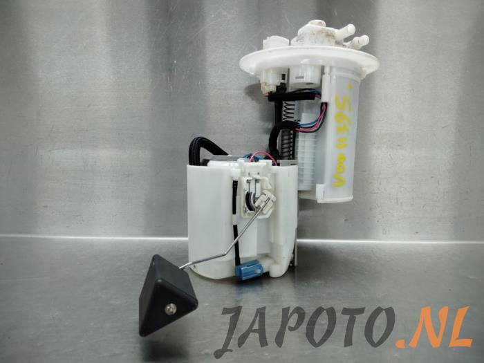 Usagé Pompe essence Lexus CT 200h 1.8 16V Prix € 52,45 Règlement à la marge proposé par Japoto Parts B.V.