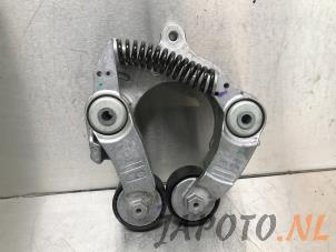 Spanrolle multiriem van een Hyundai Tucson (NX) 1.6 T-GDI PHEV 4WD 2023