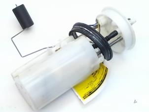 Usados Bomba eléctrica de combustible Honda CR-V (RE) 2.0 16V Precio € 100,00 Norma de margen ofrecido por Japoto Parts B.V.