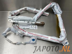 Usagé Airbag plafond gauche Toyota Yaris III (P13) 1.33 16V Dual VVT-I Prix € 75,00 Règlement à la marge proposé par Japoto Parts B.V.