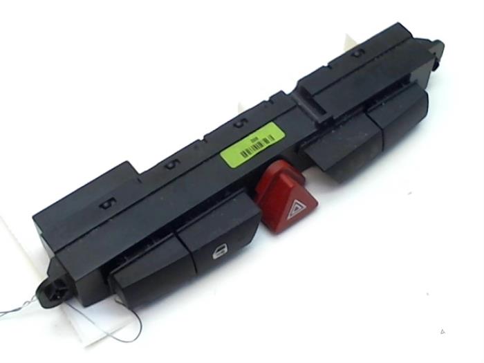 Panic lighting switch from a Kia Cee'd (EDB5) 1.6 CRDi 16V 2007