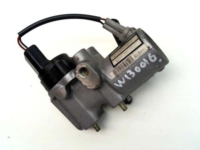 Begagnade EBD-system Toyota Prius (NHW20) 1.5 16V Pris € 78,75 Marginaltabell erbjuds av Japoto Parts B.V.