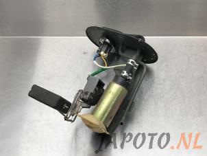 Used Petrol pump Toyota Picnic (XM10) 2.0i 16V GLi,GXi Price € 25,00 Margin scheme offered by Japoto Parts B.V.