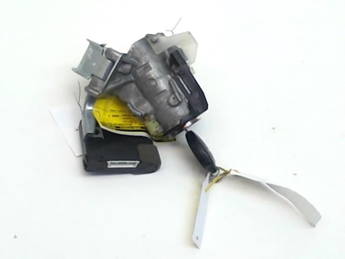 Ignition lock + key from a Toyota Auris (E15) 1.6 Dual VVT-i 16V 2008