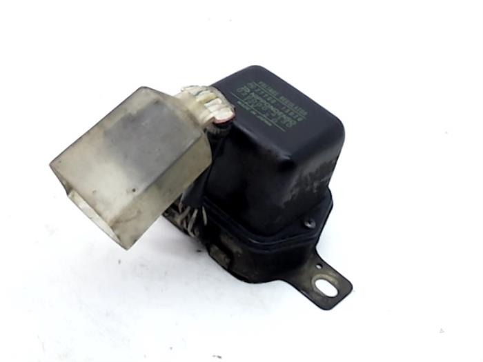 Begagnade Relä Toyota Tercel (AL11/20/21) 1.3 DX,SR Pris € 15,70 Marginaltabell erbjuds av Japoto Parts B.V.