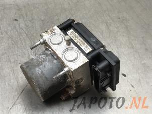Used ABS pump Subaru Forester (SG) 2.0 16V X Price € 79,00 Margin scheme offered by Japoto Parts B.V.