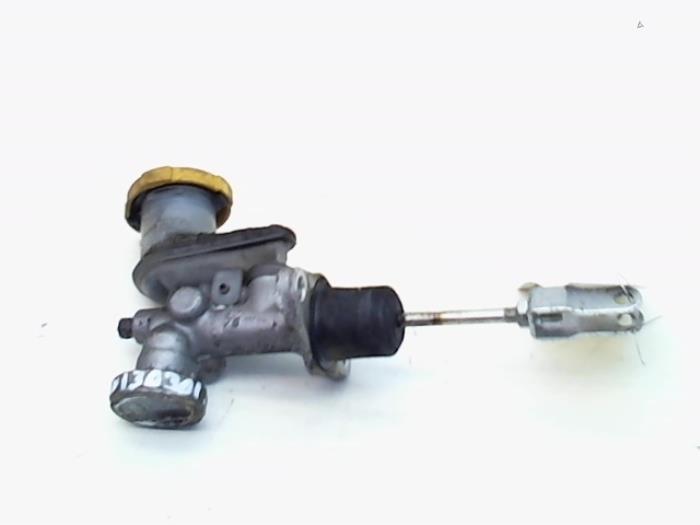 Clutch master cylinder from a Subaru Forester (SG) 2.0 16V X 2006