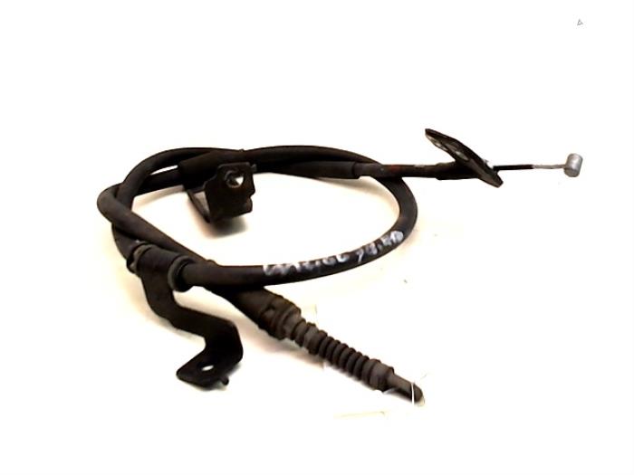 Usagé Câble frein à main Hyundai i10 (F5) 1.1i 12V Prix € 10,50 Règlement à la marge proposé par Japoto Parts B.V.