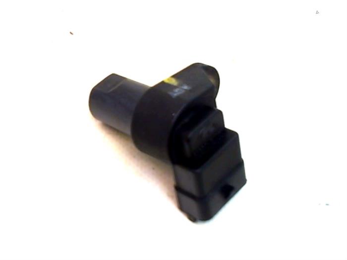 Camshaft sensor from a Hyundai Tucson (JM) 2.0 CRDi 16V 4x2 2005