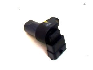 Kamaxelsensor från en Hyundai Tucson (JM) 2.0 CRDi 16V 4x2 2005