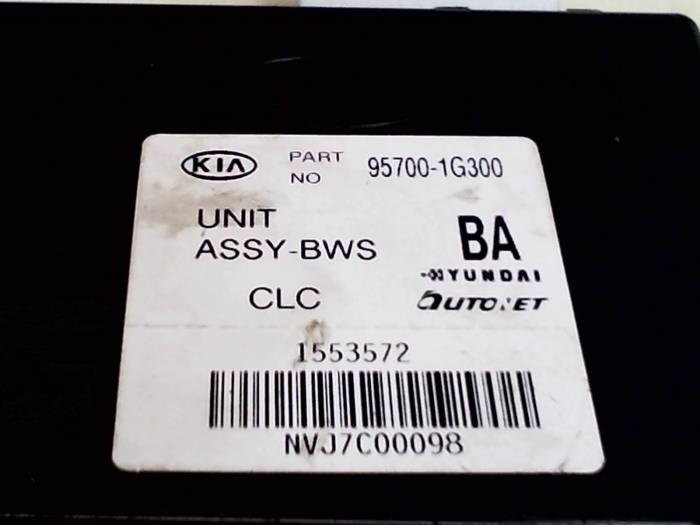 Used On-board computer Kia Rio II (DE) 1.5 CRDi VGT 16V Price € 52,45 Margin scheme offered by Japoto Parts B.V.