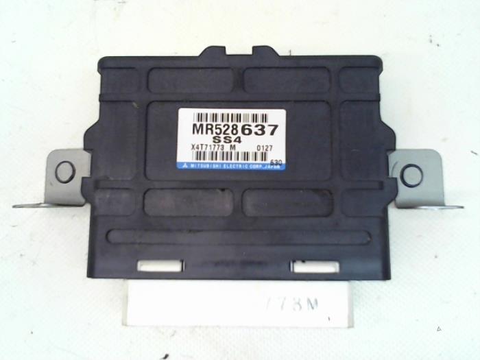 Usagé Ordinateur divers Mitsubishi Pajero Hardtop (V6/7) 3.2 DI-D 16V Prix € 42,00 Règlement à la marge proposé par Japoto Parts B.V.
