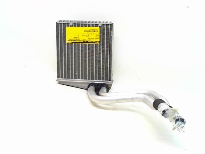 Używane Grzejnik Nissan Note (E11) 1.4 16V Cena € 36,70 Procedura marży oferowane przez Japoto Parts B.V.