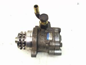 Used Power steering pump Nissan X-Trail (T30) 2.2 dCi 16V 4x4 Price € 50,00 Margin scheme offered by Japoto Parts B.V.