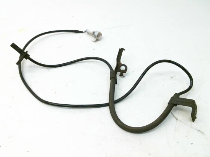 Begagnade ABS-sensor Toyota Yaris II (P9) 1.3 16V VVT-i Pris € 15,70 Marginaltabell erbjuds av Japoto Parts B.V.