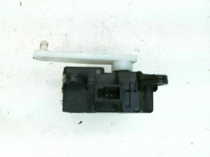 Heater valve motor from a Nissan Micra (K13) 1.2 12V DIG-S 2012