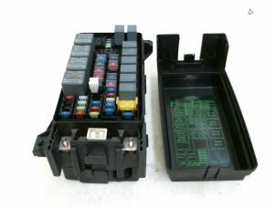 Used Fuse box Kia Sorento I (JC) 2.5 CRDi 16V Price € 50,00 Margin scheme offered by Japoto Parts B.V.