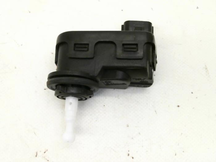 Używane Silnik reflektora Chevrolet Kalos (SF48) 1.2 Cena € 10,45 Procedura marży oferowane przez Japoto Parts B.V.