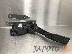 Used Accelerator pedal Nissan Pixo (D31S) 1.0 12V Price € 50,00 Margin scheme offered by Japoto Parts B.V.