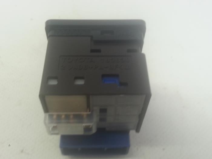 Mirror switch from a Toyota Auris (E15) 1.8 16V HSD Full Hybrid 2011