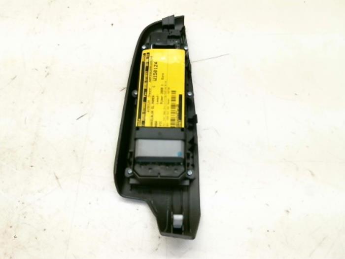 Multi-functional window switch from a Honda Civic (FA/FD) 1.3 Hybrid 2009
