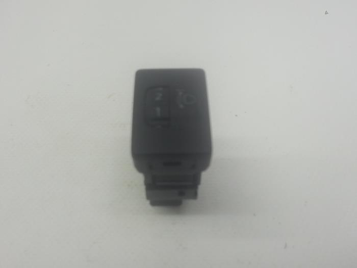 AIH headlight switch from a Toyota Prius Plus (ZVW4) 1.8 16V 2012