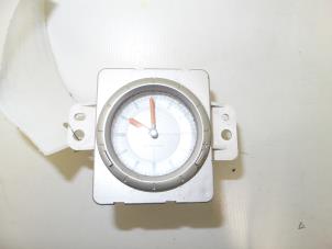 Used Clock Mitsubishi Outlander (CU) 2.0 16V 4x4 Price € 14,95 Margin scheme offered by Japoto Parts B.V.