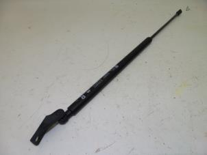 Used Rear gas strut, right Mitsubishi Space Star (A0) 1.2 12V Price € 12,49 Margin scheme offered by Japoto Parts B.V.