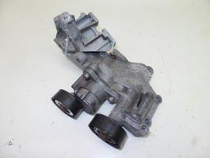 Used Air conditioning bracket Mitsubishi Outlander (CW) 2.4 16V Mivec 4x4 Price € 12,95 Margin scheme offered by Japoto Parts B.V.