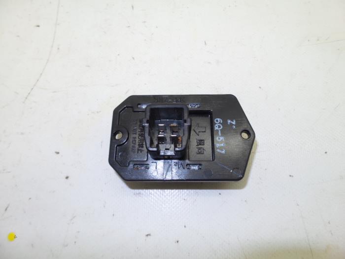 Heater resistor from a Toyota Yaris III (P13) 1.0 12V VVT-i 2014