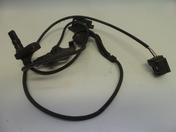 Begagnade ABS-sensor Toyota RAV4 (A3) 2.2 D-4D-F 16V 4x4 Pris € 26,20 Marginaltabell erbjuds av Japoto Parts B.V.