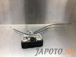 Używane Panel sterowania nagrzewnicy Mazda MX-5 (NB18/35/8C) 1.8i 16V Cena € 19,95 Procedura marży oferowane przez Japoto Parts B.V.