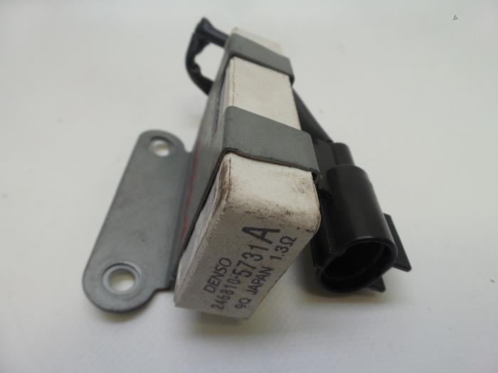 Cooling fan resistor Toyota Yaris III 1.0 12V VVTi 2468105731A