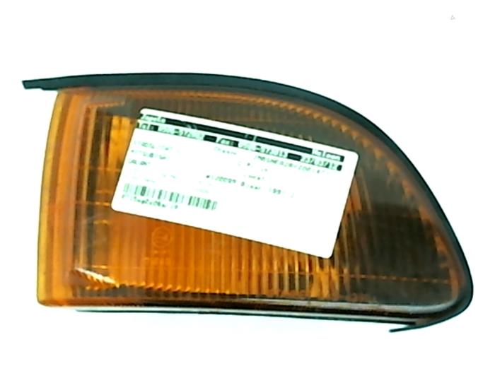 Swiatlo postojowe lewe z Mitsubishi Galant (EA/EC) 2.0 16V 1997