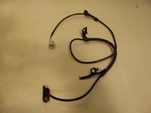 Used ABS cable Toyota Yaris II (P9) 1.33 16V Dual VVT-I Price € 30,00 Margin scheme offered by Japoto Parts B.V.