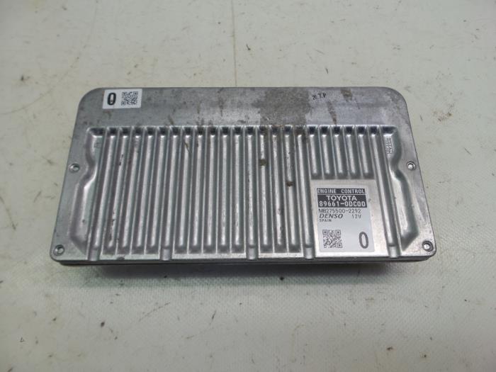 Used Engine management computer Toyota Yaris III (P13) 1.0 12V VVT-i Price € 26,20 Margin scheme offered by Japoto Parts B.V.