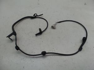 Used ABS cable Toyota Yaris II (P9) 1.33 16V Dual VVT-I Price € 30,00 Margin scheme offered by Japoto Parts B.V.