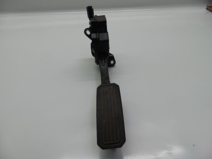 Begagnade Gaspedal Toyota Prius (ZVW3) 1.8 16V Pris € 52,45 Marginaltabell erbjuds av Japoto Parts B.V.