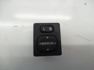 Used Mirror switch Toyota Prius (ZVW3) 1.8 16V Price € 15,00 Margin scheme offered by Japoto Parts B.V.