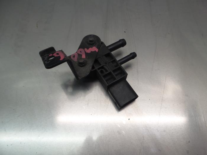 Begagnade Sensor (övriga) Chevrolet Captiva (C100) 2.0 CDTI 16V 127 4x2 Pris € 21,00 Marginaltabell erbjuds av Japoto Parts B.V.