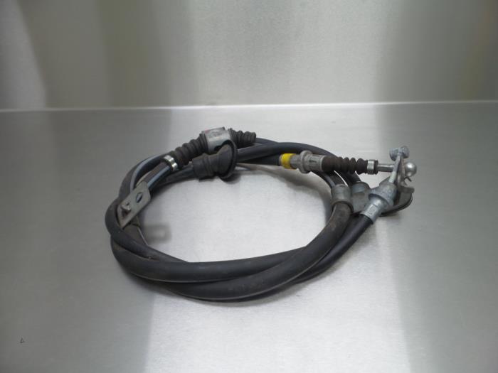 Usagé Câble frein à main Mitsubishi ASX 1.6 MIVEC 16V Prix € 20,95 Règlement à la marge proposé par Japoto Parts B.V.