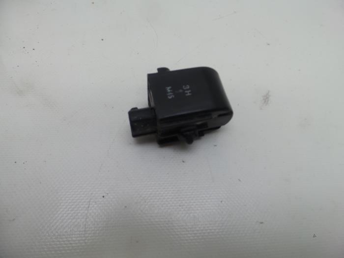 Usagé Divers Lexus IS (E2) 250 2.5 V6 24V Prix € 21,00 Règlement à la marge proposé par Japoto Parts B.V.