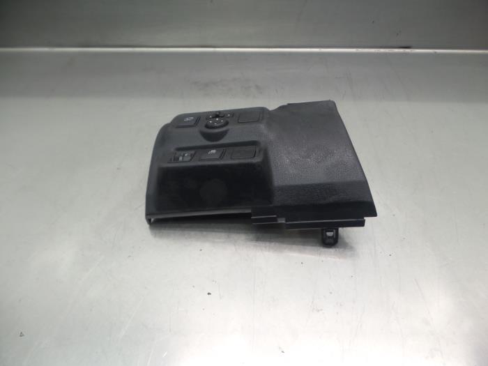 Begagnade Elspegelmodul Nissan Note (E12) 1.2 68 Pris € 41,99 Marginaltabell erbjuds av Japoto Parts B.V.